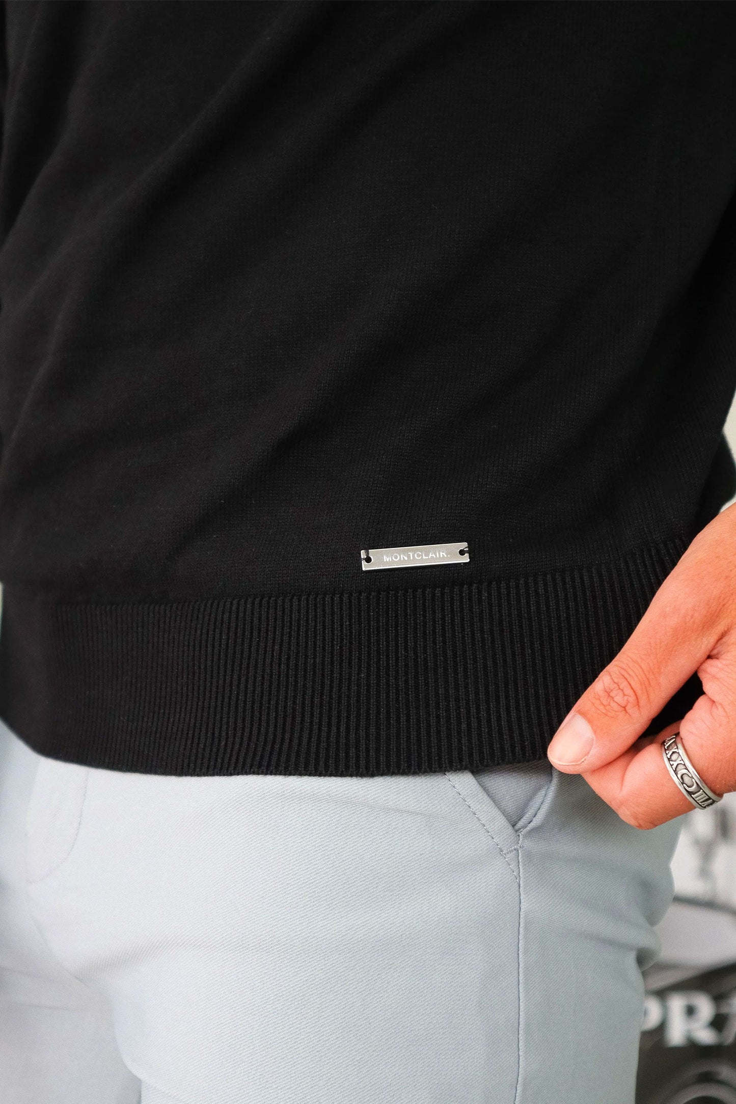 THE MINAZIO CREWNECK SWEATER